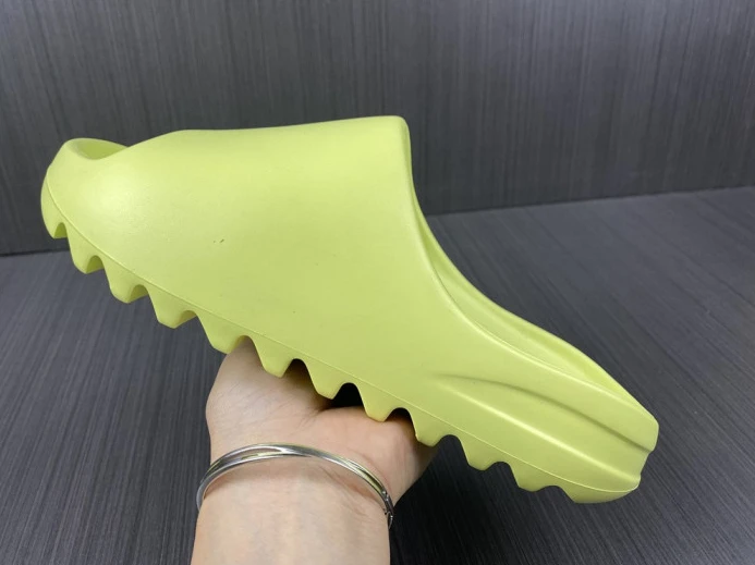 Adidas Yeezy Slide Green GX ModernLook 388
