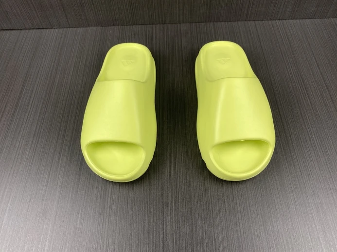 Adidas Yeezy Slide Green GX ModernLook 388