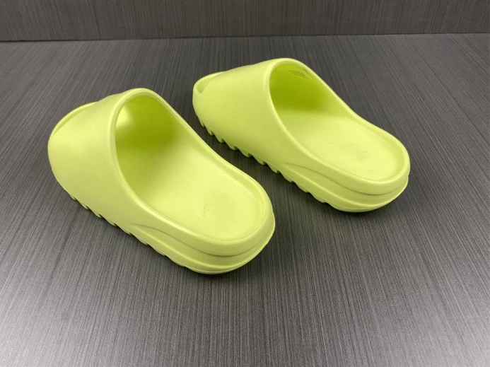 Adidas Yeezy Slide Green GX ModernLook 388