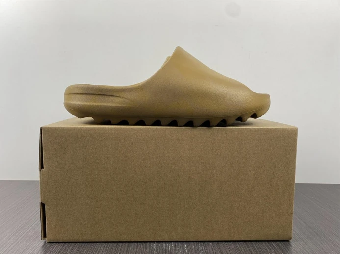 Adidas Yeezy Slide Ochre GW AllSeason 392
