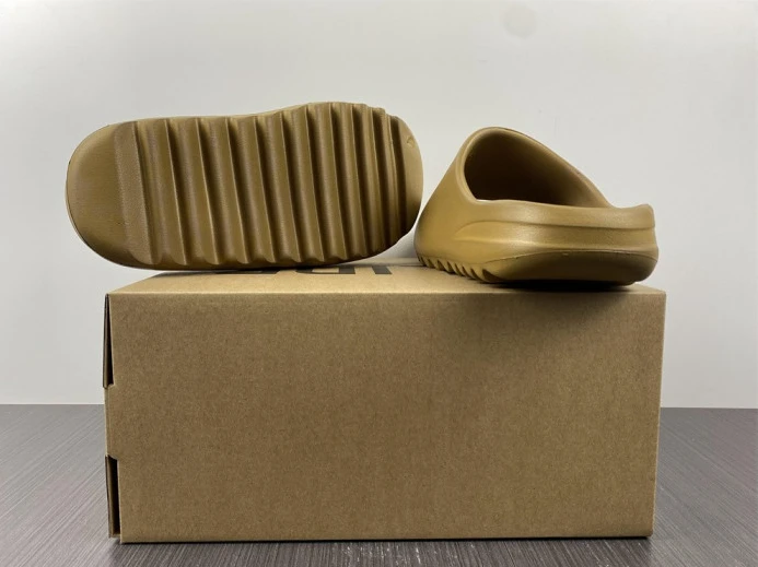 Adidas Yeezy Slide Ochre GW AllSeason 392