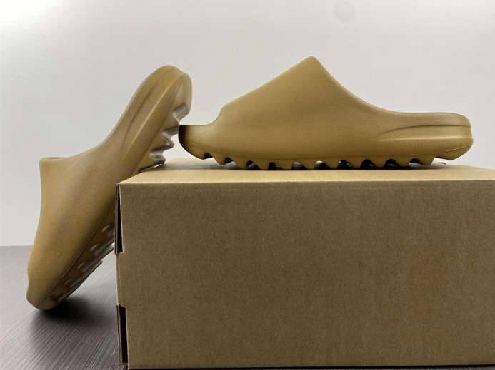 Adidas Yeezy Slide Ochre GW AllSeason 392