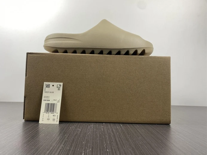 Adidas Yeezy Slide Pure GW StreetReady 407