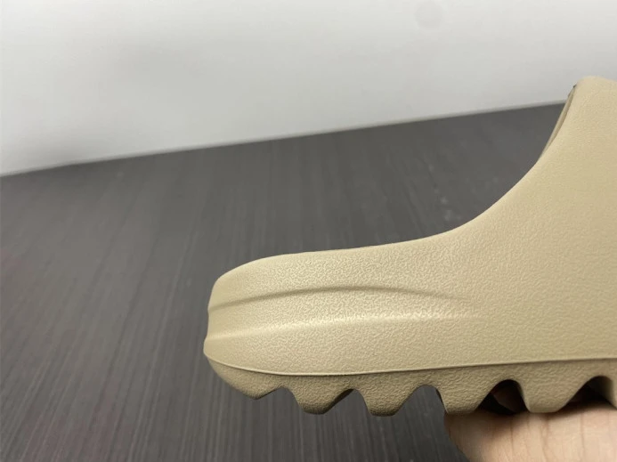 Adidas Yeezy Slide Pure GW StreetReady 407