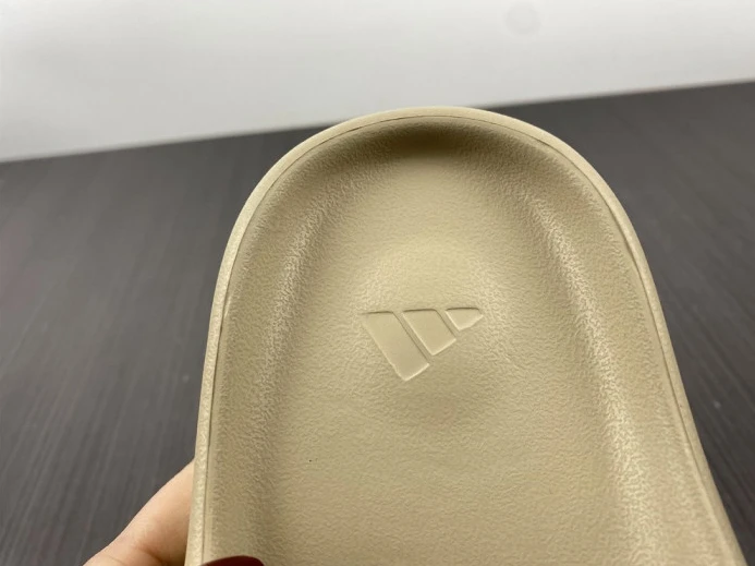 Adidas Yeezy Slide Pure GW StreetReady 407