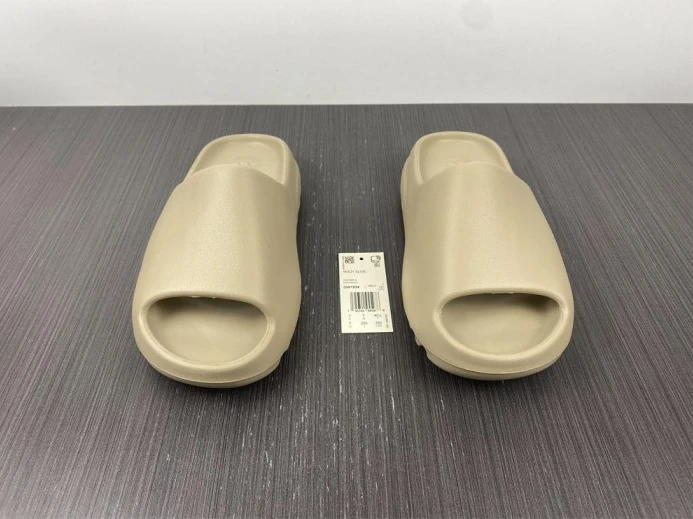 Adidas Yeezy Slide Pure GW StreetReady 407