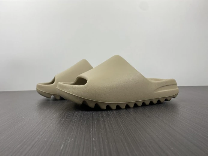 Adidas Yeezy Slide Pure GW StreetReady 407
