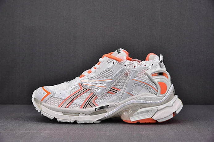 Affordable BLCG RUNNER SNEAKER 677403 W1RB2 2702