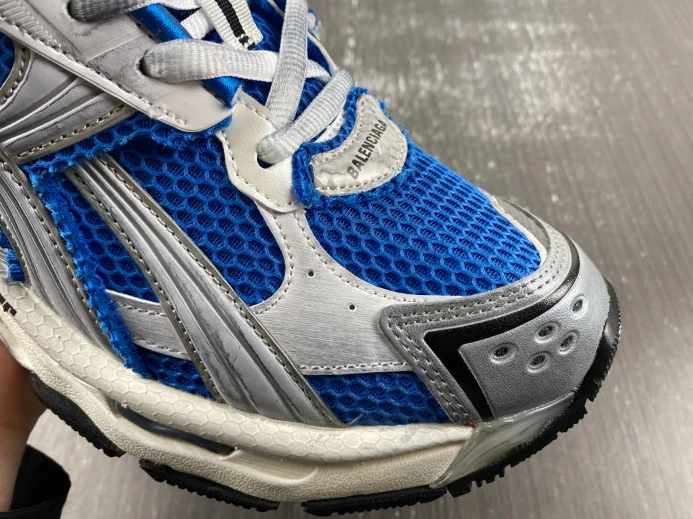 Affordable BLCG RUNNER SNEAKER 772774 W3RBW 2672
