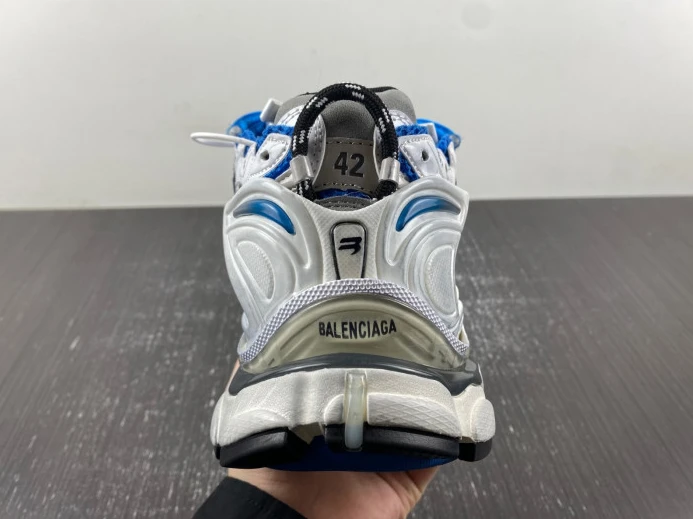 Affordable BLCG RUNNER SNEAKER 772774 W3RBW 2672