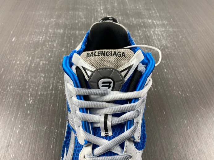 Affordable BLCG RUNNER SNEAKER 772774 W3RBW 2672