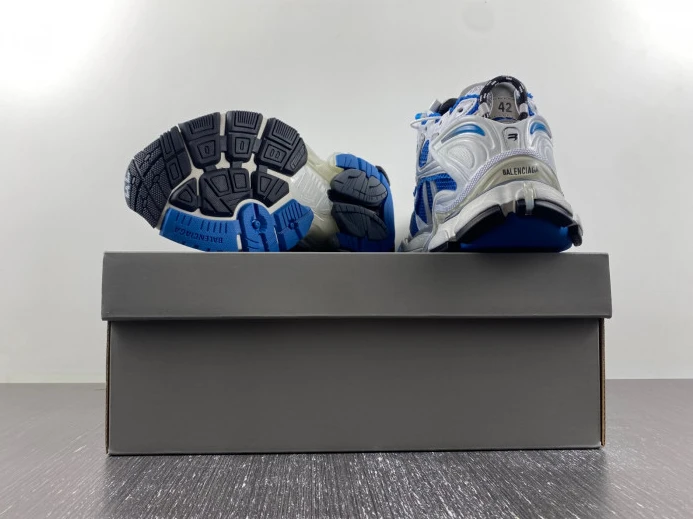 Affordable BLCG RUNNER SNEAKER 772774 W3RBW 2672