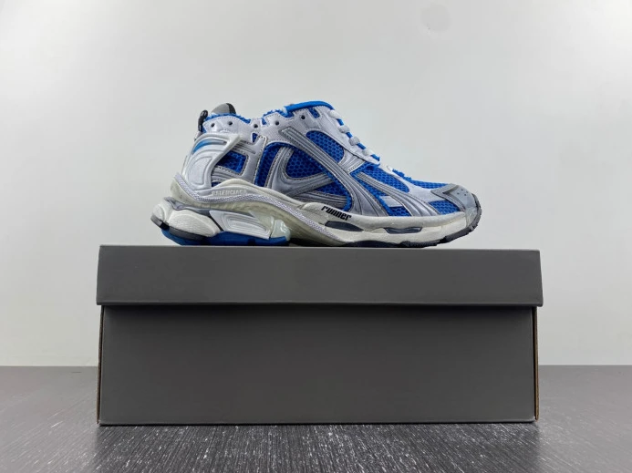 Affordable BLCG RUNNER SNEAKER 772774 W3RBW 2672