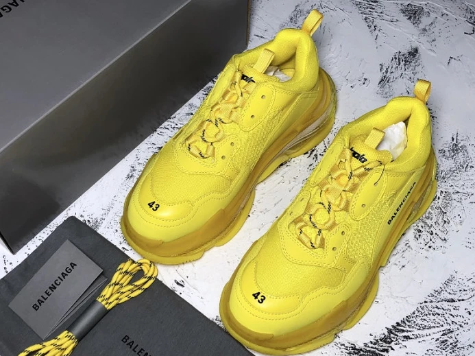 Affordable BLCG TRIPLE S SNEAKER 541624 W09OH 2513