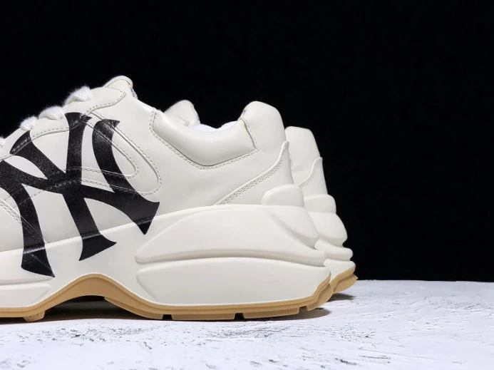Affordable GUCC Rhyton sneaker with NY Yankees TM Patch 548638 DRW00 2910