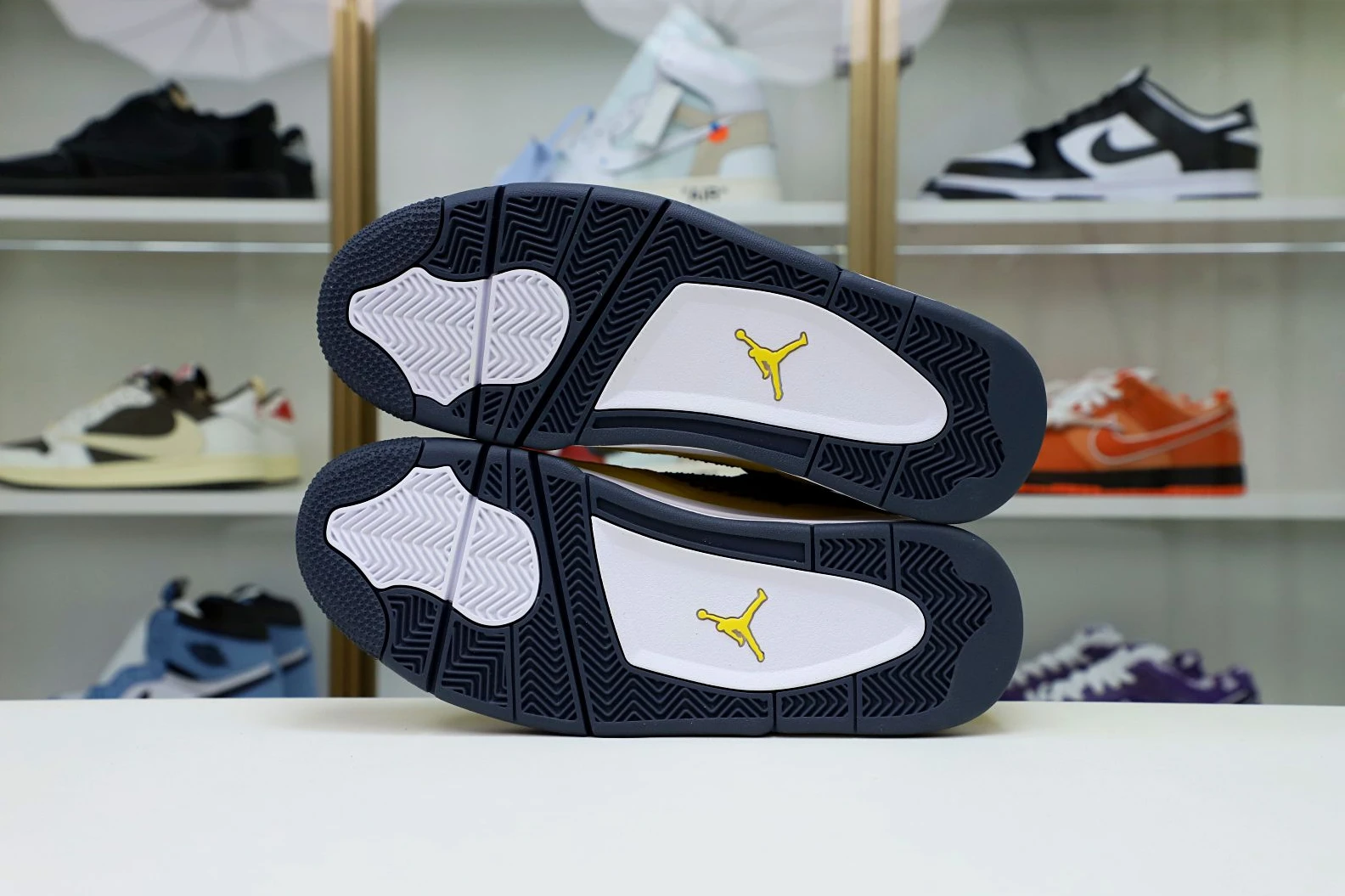Affordable Kimikick AIR JORDAN AIR JORDAN 4 RETRO 'LIGHTNING' 1992