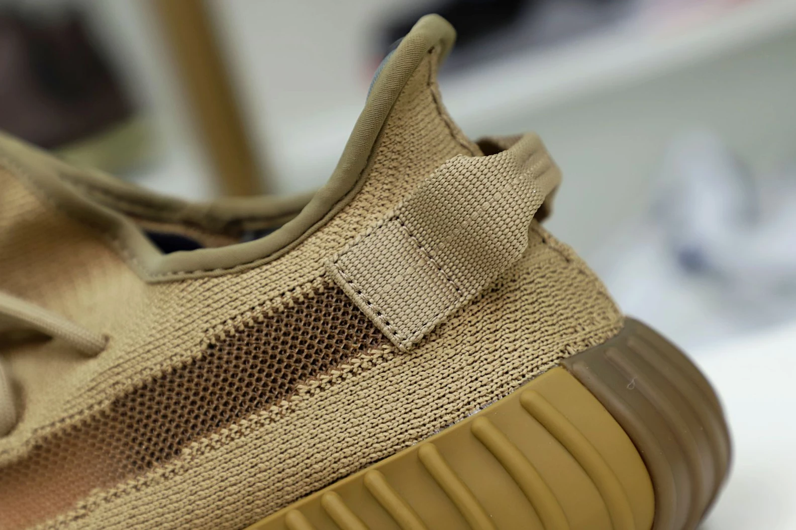 Affordable Kimikick YEEZY BOOST 350 V2 'EARTH' 32