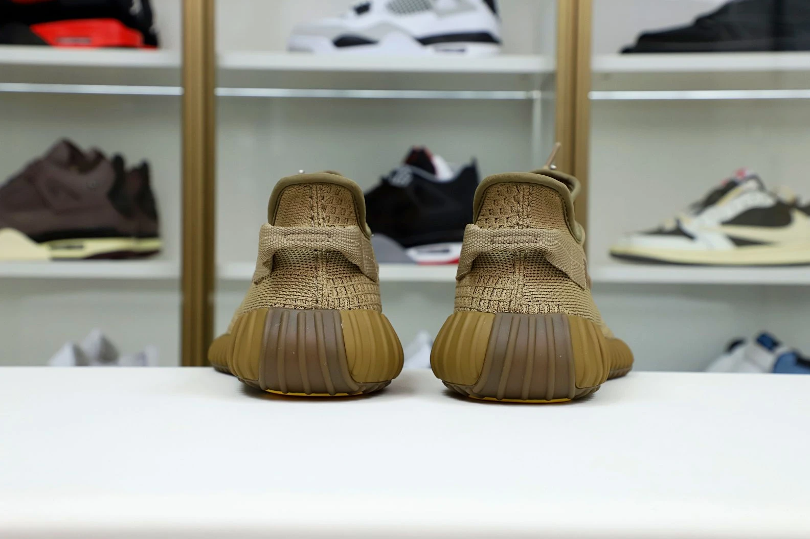 Affordable Kimikick YEEZY BOOST 350 V2 'EARTH' 32