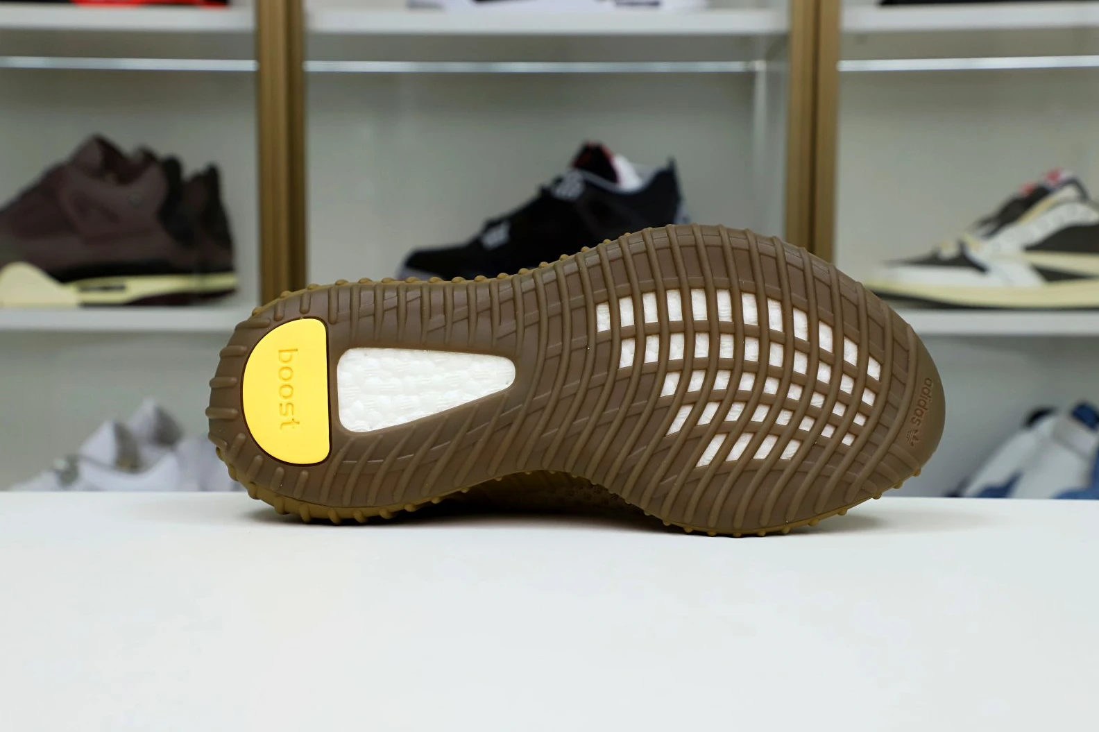Affordable Kimikick YEEZY BOOST 350 V2 'EARTH' 32