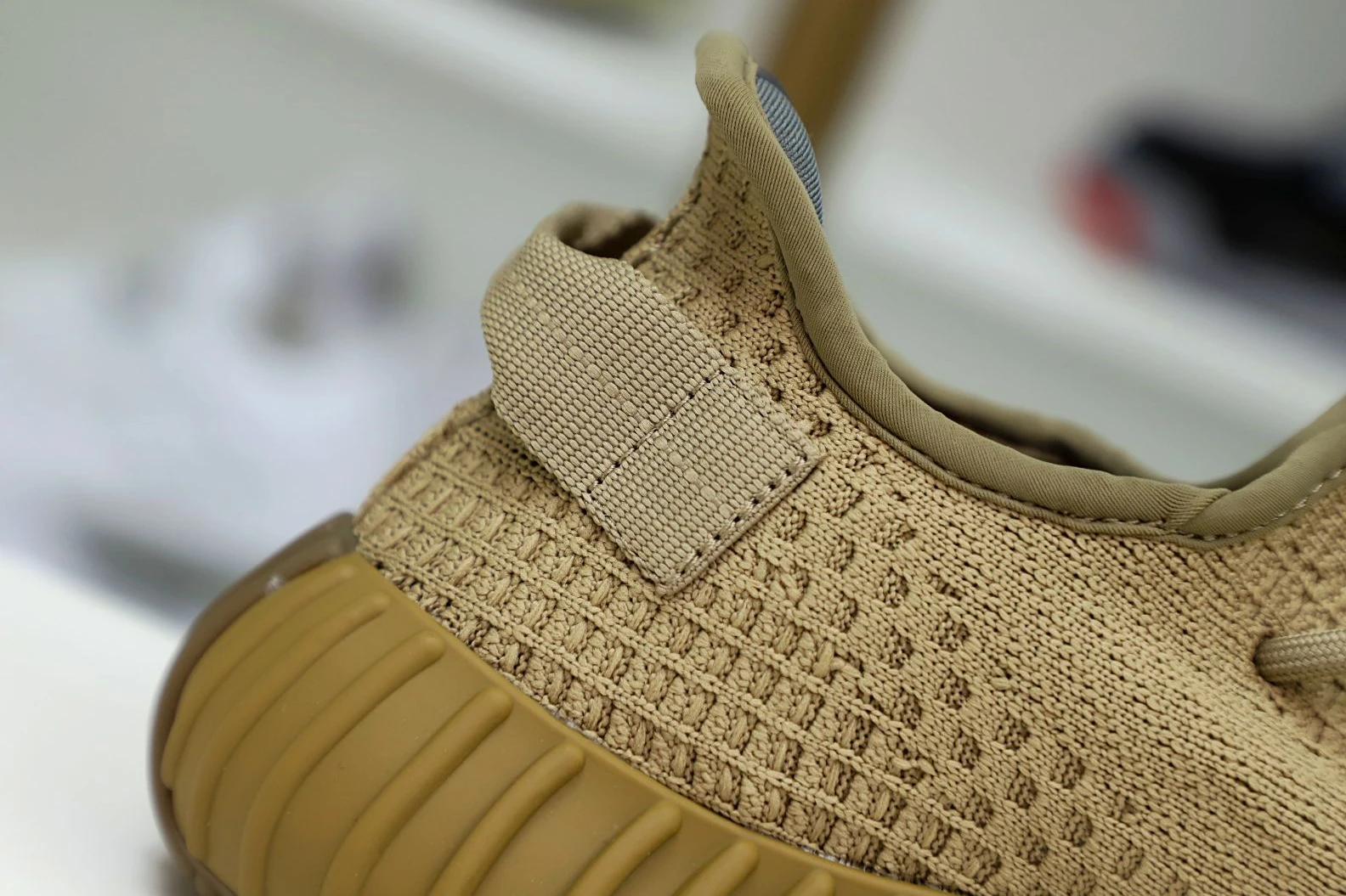 Affordable Kimikick YEEZY BOOST 350 V2 'EARTH' 32