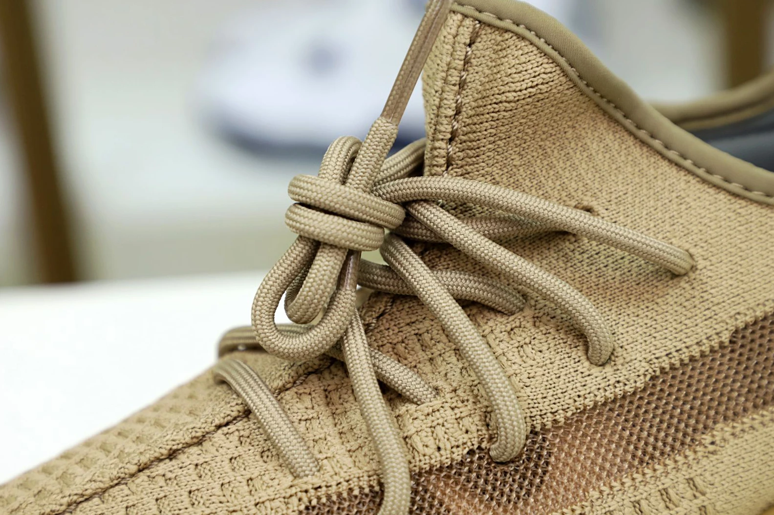 Affordable Kimikick YEEZY BOOST 350 V2 'EARTH' 32