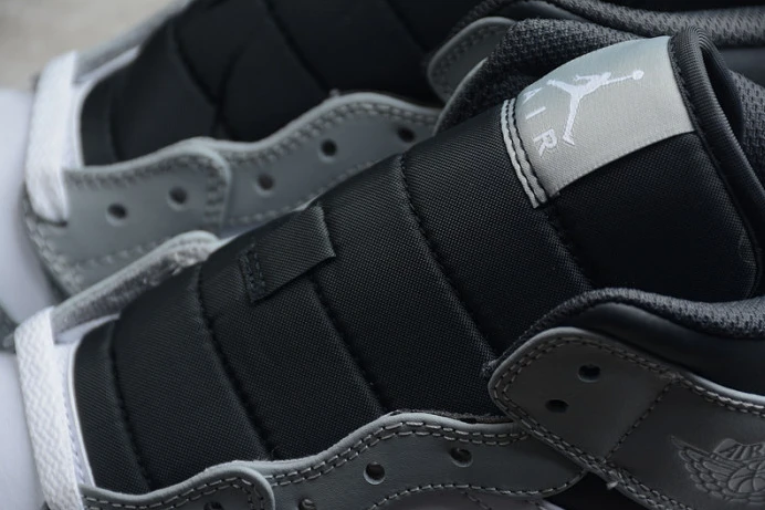 Affordable air jordan 1 mid light smoke grey 554724- 1667