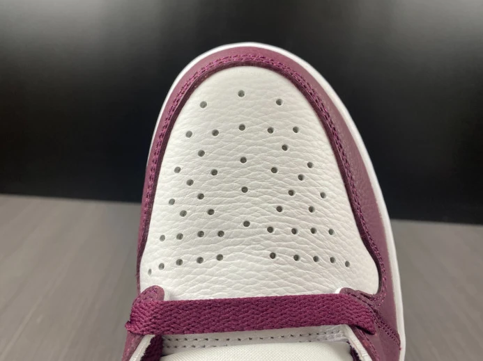 Air Jordan 1 High OG Bordeaux 555088- Affordable 808