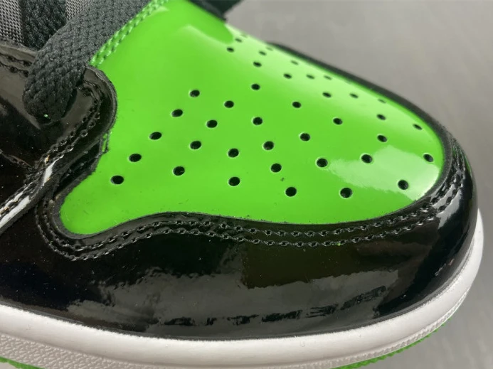 Air Jordan 1 High OG Pine Green 555088- WellDesigned 783