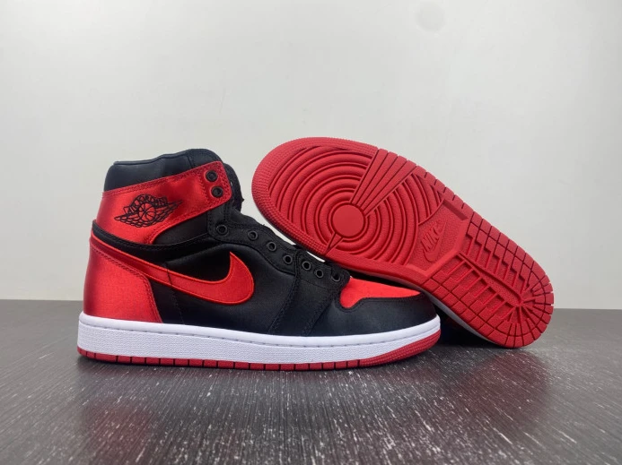Air Jordan 1 High OG WMNS Satin Bred FD4810- UrbanStyle 752