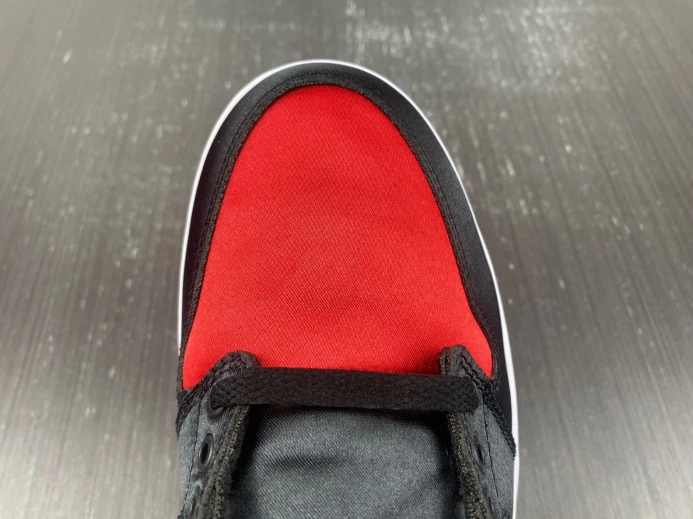 Air Jordan 1 High OG WMNS Satin Bred FD4810- UrbanStyle 752
