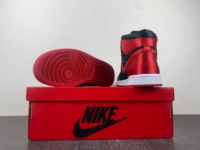 Air Jordan 1 High OG WMNS Satin Bred FD4810- UrbanStyle 752