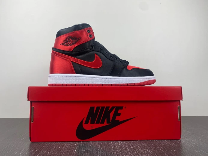 Air Jordan 1 High OG WMNS Satin Bred FD4810- UrbanStyle 752