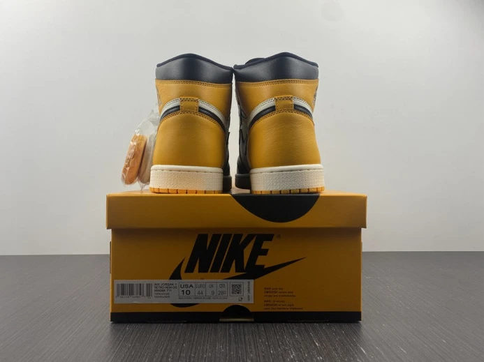 Air Jordan 1 High OG Yellow Toe 555088- NewStyle 784