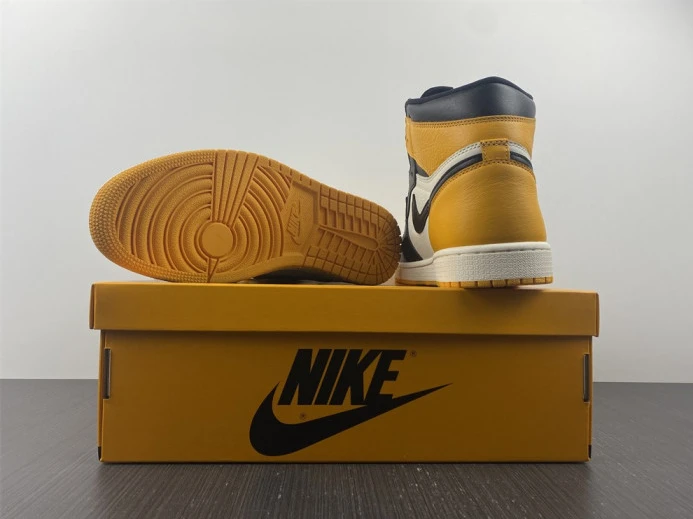 Air Jordan 1 High OG Yellow Toe 555088- NewStyle 784