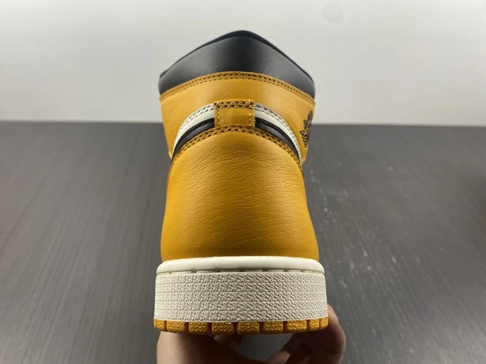 Air Jordan 1 High OG Yellow Toe 555088- NewStyle 784