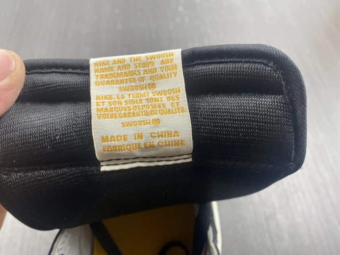 Air Jordan 1 High OG Yellow Toe 555088- NewStyle 784