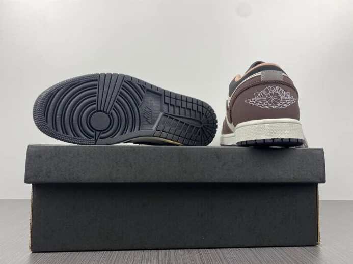 Air Jordan 1 Low Mocha DC6991- Comfortable 802