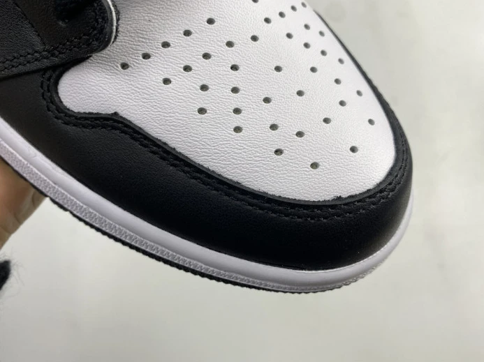 Air Jordan 1 Retro Black White (2014) 555088- DailyWear 832