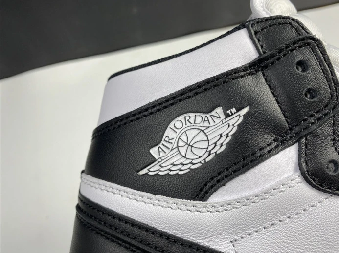 Air Jordan 1 Retro Black White (2014) 555088- DailyWear 832
