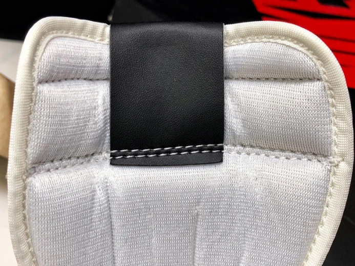Air Jordan 1 Retro High OG Rookie of the Year 555088- Popular 933