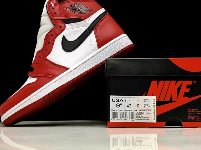 Air Jordan 1 Retro High OG "Chicago" 555088- AllSeason 921