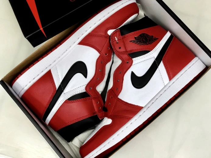 Air Jordan 1 Retro High OG "Chicago" 555088- AllSeason 921