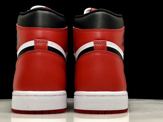 Air Jordan 1 Retro High OG "Chicago" 555088- AllSeason 921