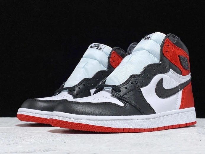 Air Jordan 1 Retro High Satin Black Toe CD0461- Popular 910