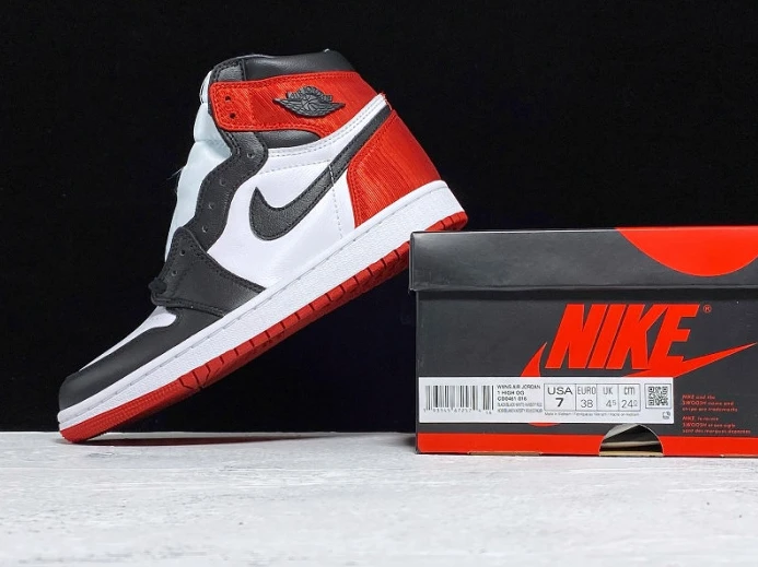 Air Jordan 1 Retro High Satin Black Toe CD0461- Popular 910