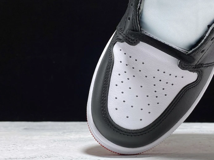 Air Jordan 1 Retro High Satin Black Toe CD0461- Popular 910