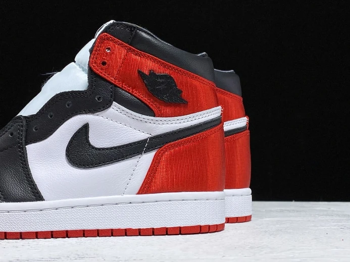 Air Jordan 1 Retro High Satin Black Toe CD0461- Popular 910