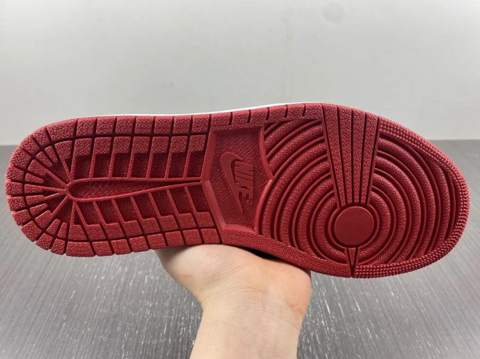 Air Jordan 1 Retro Low Bred 705329- WellDesigned 759