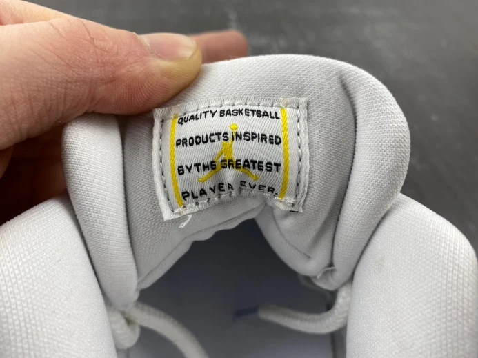 Air Jordan 11 Low WMNS Yellow Snakeskin AH7860- Affordable 653