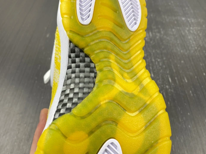 Air Jordan 11 Low WMNS Yellow Snakeskin AH7860- Affordable 653